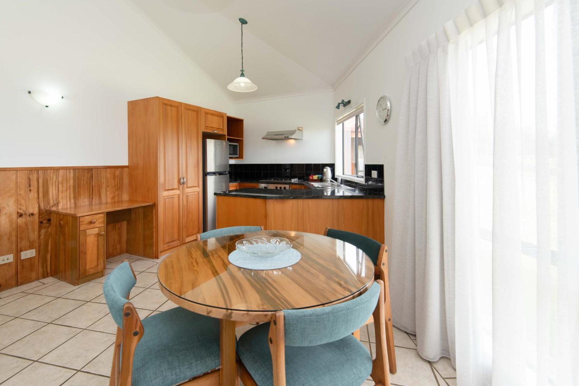 Ocean Breeze Cottages Burnt Pine Extérieur photo