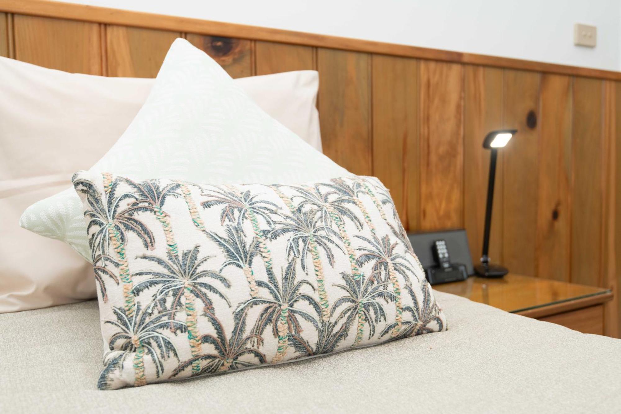 Ocean Breeze Cottages Burnt Pine Extérieur photo