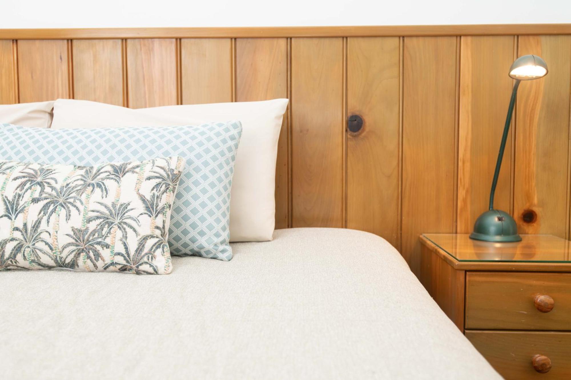 Ocean Breeze Cottages Burnt Pine Extérieur photo